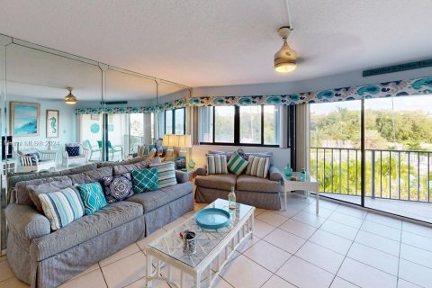 Condo in Key Largo, Florida, 2 bedrooms  № 1331562 - photo 13