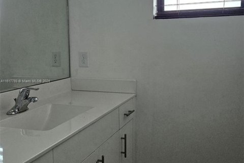 Townhouse in Miami, Florida 3 bedrooms, 154.4 sq.m. № 1268764 - photo 19