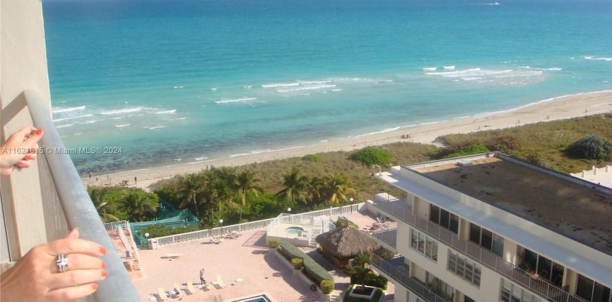 Condo in Miami Beach, Florida, 1 bedroom  № 1268729