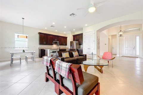 Casa en venta en Royal Palm Beach, Florida, 3 dormitorios, 175.68 m2 № 1381633 - foto 5