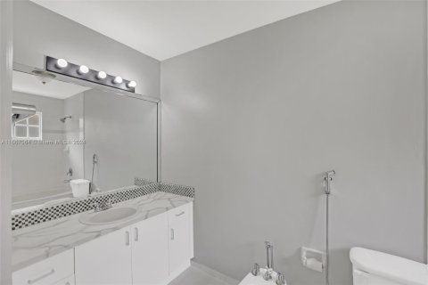 Casa en venta en Miami, Florida, 3 dormitorios, 136.47 m2 № 1381632 - foto 18