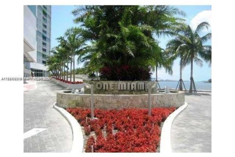 Condominio en venta en Miami, Florida, 1 dormitorio, 78.6 m2 № 1049637 - foto 1