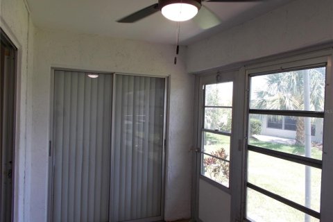 Condo in New Port Richey, Florida, 2 bedrooms  № 1243020 - photo 25