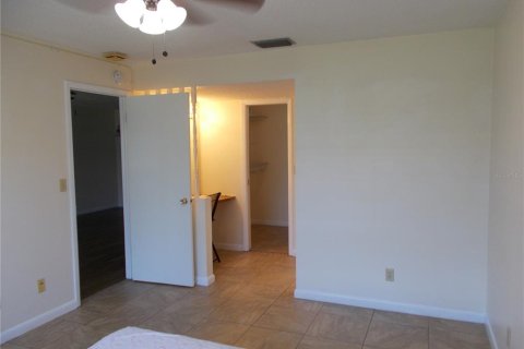 Condominio en venta en New Port Richey, Florida, 2 dormitorios, 88.81 m2 № 1243020 - foto 14