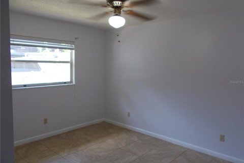 Condo in New Port Richey, Florida, 2 bedrooms  № 1243020 - photo 20