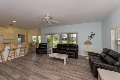 House in Punta Gorda, Florida 2 bedrooms, 127.09 sq.m. № 1243057 - photo 2