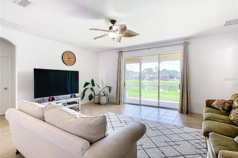 Villa ou maison à vendre à Kissimmee, Floride: 4 chambres, 210.89 m2 № 1257855 - photo 3