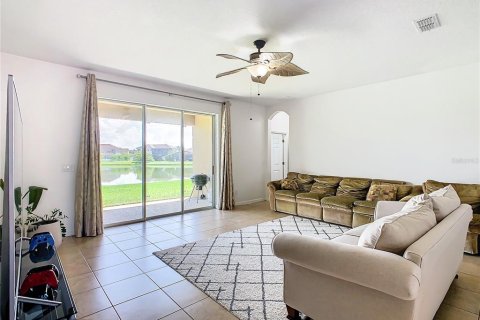 Villa ou maison à vendre à Kissimmee, Floride: 4 chambres, 210.89 m2 № 1257855 - photo 4