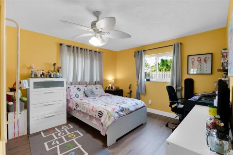Casa en venta en Coral Springs, Florida, 4 dormitorios, 234.86 m2 № 1017951 - foto 13