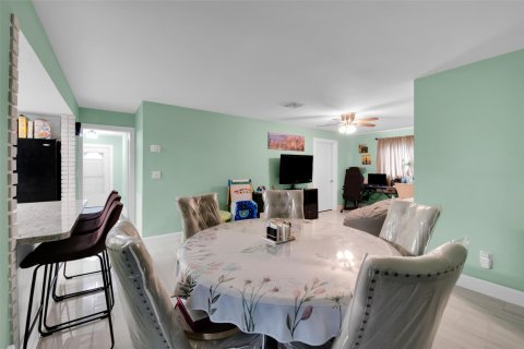 Casa en venta en Coral Springs, Florida, 4 dormitorios, 234.86 m2 № 1017951 - foto 20