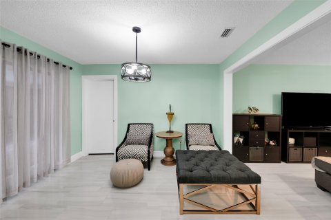 Casa en venta en Coral Springs, Florida, 4 dormitorios, 234.86 m2 № 1017951 - foto 22