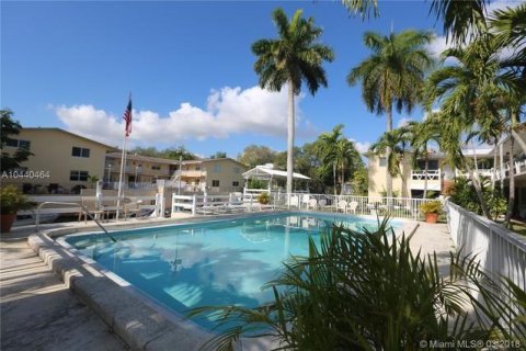 Купить кондоминиум в Норт-Майами, Флорида 1 спальня, 65.5м2, № 1068427 - фото 3