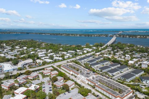 Condominio en venta en Stuart, Florida, 2 dormitorios, 101.17 m2 № 1068428 - foto 6