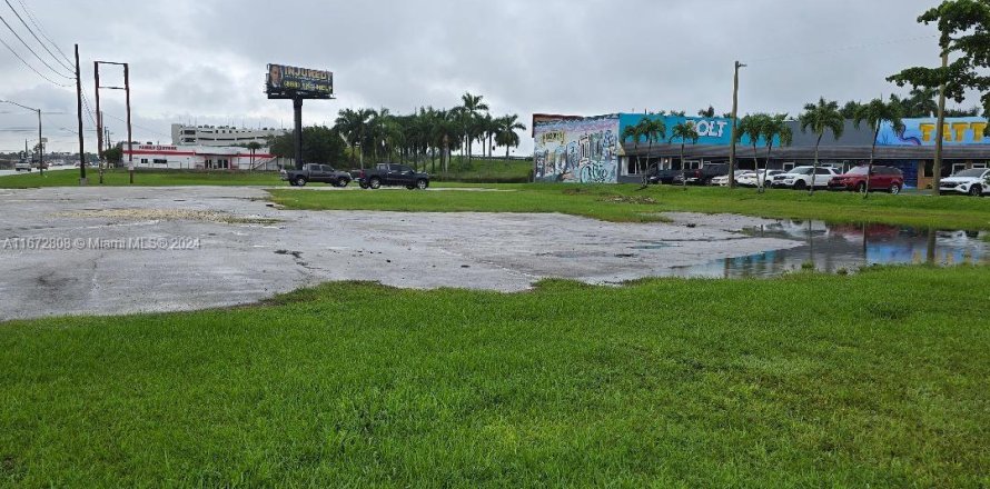 Propiedad comercial en Florida City, Florida № 1396007