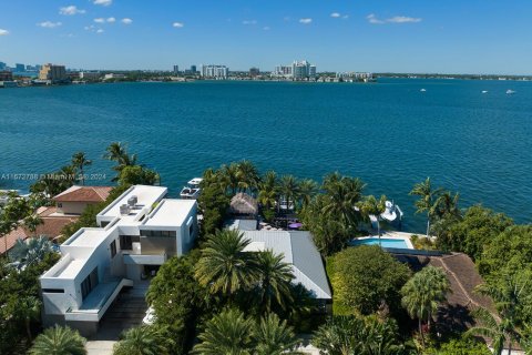 Casa en venta en Miami Beach, Florida, 4 dormitorios, 290.88 m2 № 1396008 - foto 2