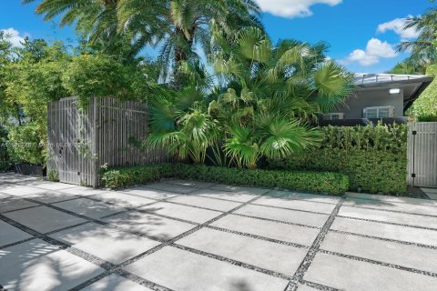 Casa en venta en Miami Beach, Florida, 4 dormitorios, 290.88 m2 № 1396008 - foto 7