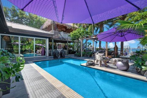 Casa en venta en Miami Beach, Florida, 4 dormitorios, 290.88 m2 № 1396008 - foto 3