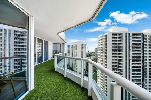 Condo in Aventura, Florida, 3 bedrooms  № 1396006 - photo 11