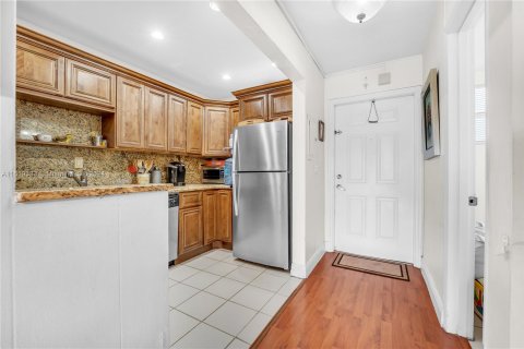 Condo in Pinecrest, Florida, 3 bedrooms  № 1241096 - photo 4