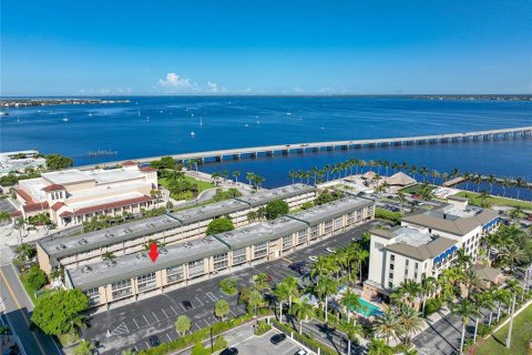 Condominio en venta en Punta Gorda, Florida, 2 dormitorios, 100.06 m2 № 1250564 - foto 1