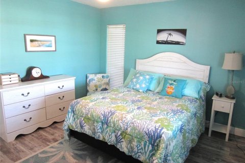 Condo in New Port Richey, Florida, 2 bedrooms  № 1039770 - photo 24