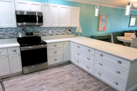 Condominio en venta en New Port Richey, Florida, 2 dormitorios, 128.95 m2 № 1039770 - foto 4