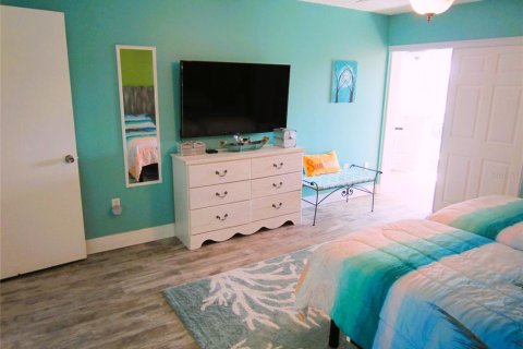 Condo in New Port Richey, Florida, 2 bedrooms  № 1039770 - photo 17