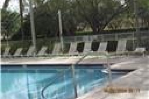 Adosado en venta en Tamarac, Florida, 2 dormitorios, 103.12 m2 № 1159820 - foto 22