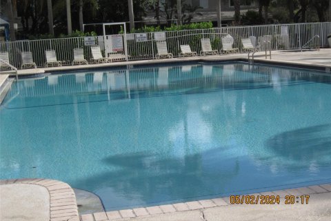 Townhouse in Tamarac, Florida 2 bedrooms, 103.12 sq.m. № 1159820 - photo 3