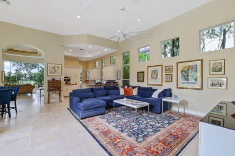 House in Delray Beach, Florida 4 bedrooms, 361.95 sq.m. № 1159782 - photo 3