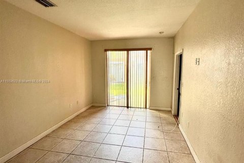 Copropriété à vendre à Hialeah, Floride: 2 chambres, 83.05 m2 № 1074216 - photo 5
