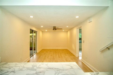 Casa en venta en Lutz, Florida, 5 dormitorios, 209.96 m2 № 1070882 - foto 24