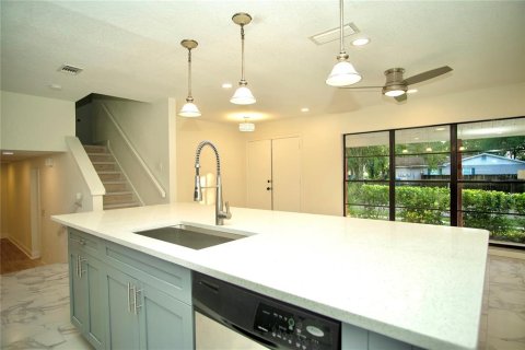 Casa en venta en Lutz, Florida, 5 dormitorios, 209.96 m2 № 1070882 - foto 18