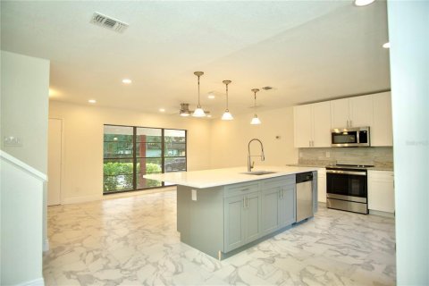 Villa ou maison à vendre à Lutz, Floride: 5 chambres, 209.96 m2 № 1070882 - photo 14