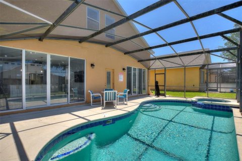 House in Davenport, Florida 5 bedrooms, 217.86 sq.m. № 1284013 - photo 6