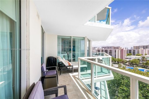 Condominio en venta en Sunny Isles Beach, Florida, 3 dormitorios, 135.73 m2 № 1240597 - foto 19