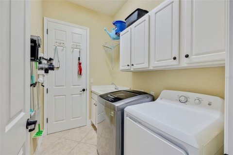 Casa en venta en Bradenton, Florida, 4 dormitorios, 239.22 m2 № 1392450 - foto 29