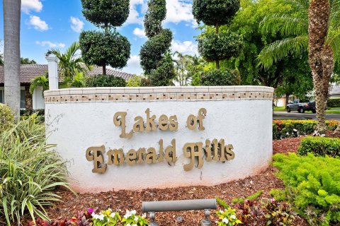 Villa ou maison à vendre à Hollywood, Floride: 4 chambres, 305.83 m2 № 1207986 - photo 1