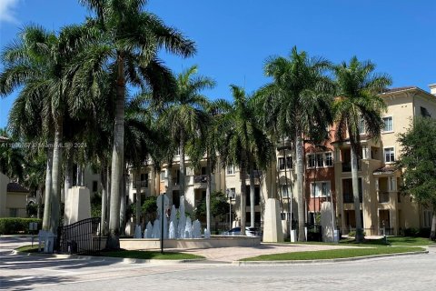 Condo in Sunrise, Florida, 2 bedrooms  № 1381613 - photo 29