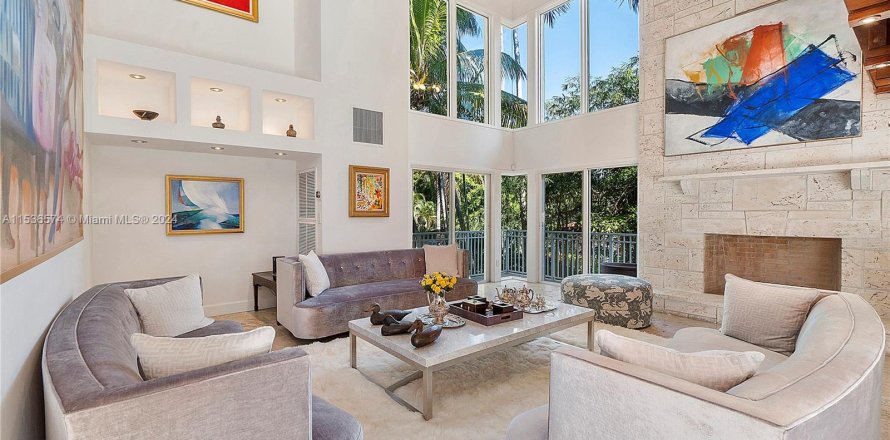 Casa en Coral Gables, Florida 5 dormitorios, 693.7 m2 № 1019763