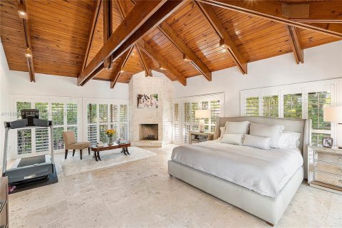 Casa en venta en Coral Gables, Florida, 5 dormitorios, 693.7 m2 № 1019763 - foto 18