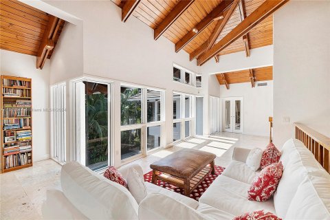 Casa en venta en Coral Gables, Florida, 5 dormitorios, 693.7 m2 № 1019763 - foto 16