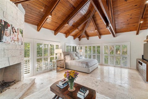 Casa en venta en Coral Gables, Florida, 5 dormitorios, 693.7 m2 № 1019763 - foto 19