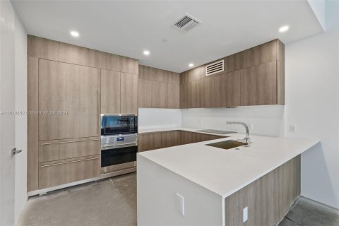 Condo in Sunny Isles Beach, Florida, 2 bedrooms  № 1233031 - photo 9