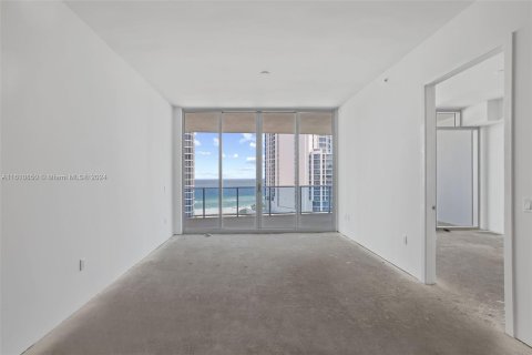 Condo in Sunny Isles Beach, Florida, 2 bedrooms  № 1233031 - photo 12