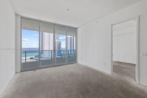 Condo in Sunny Isles Beach, Florida, 2 bedrooms  № 1233031 - photo 14