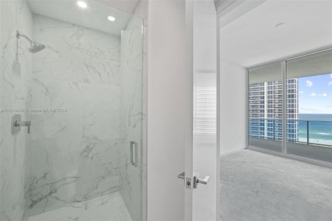 Condo in Sunny Isles Beach, Florida, 2 bedrooms  № 1233031 - photo 27