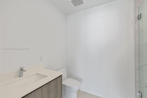 Condo in Sunny Isles Beach, Florida, 2 bedrooms  № 1233031 - photo 26