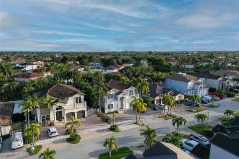 Villa ou maison à vendre à Miami, Floride: 5 chambres, 266.44 m2 № 1401545 - photo 29