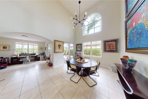 Villa ou maison à vendre à Miami, Floride: 5 chambres, 266.44 m2 № 1401545 - photo 6